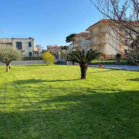 Apartahotel I Fiori Di Pietra *