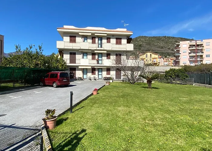 Aparthotel I Fiori Di Pietra *